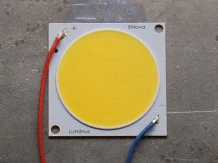 LED-Blitz mit COB-LED Luminus CHM-27